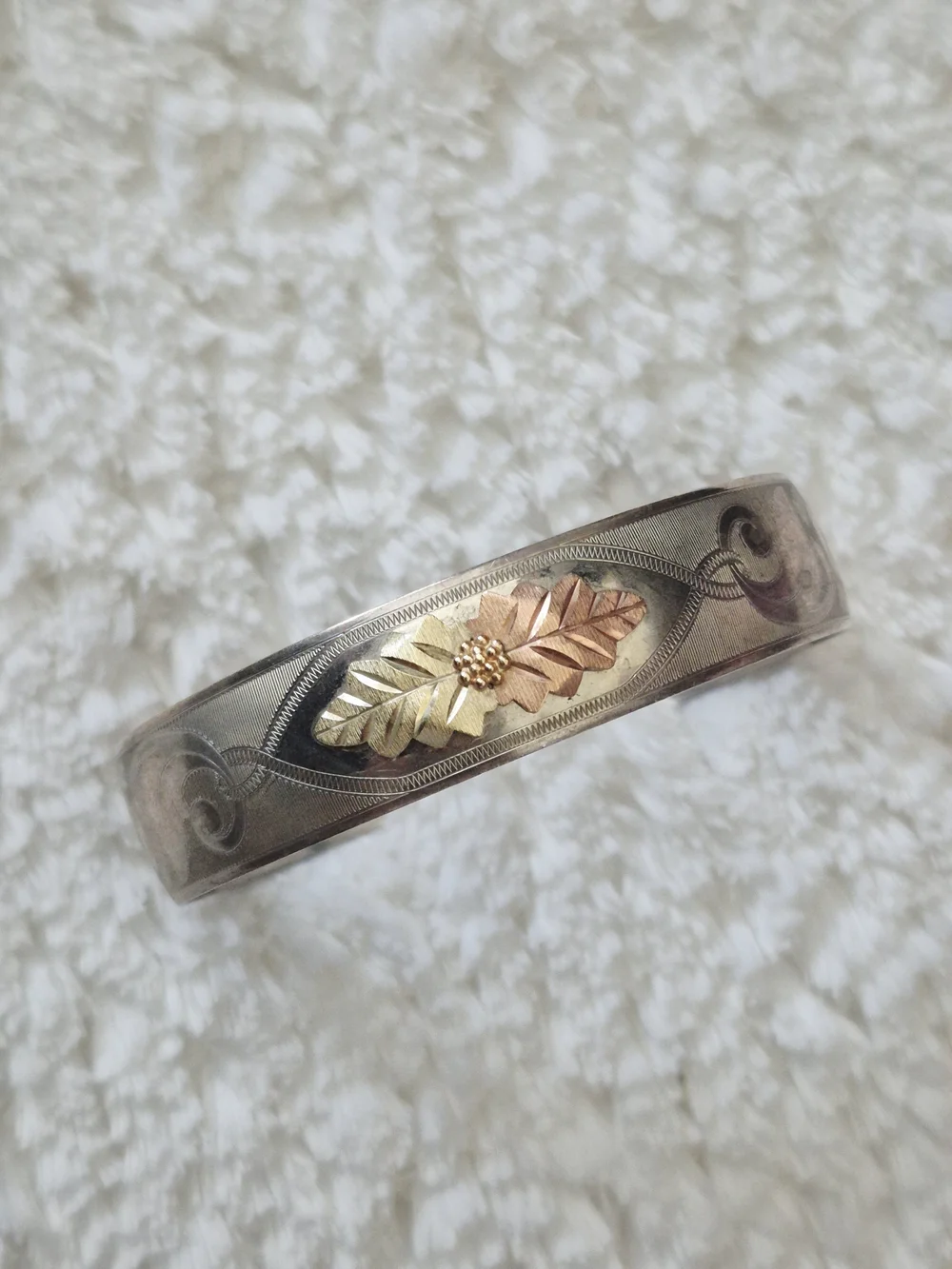 Black Hills Gold vintage black